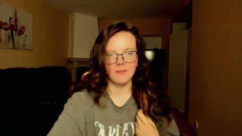 naomi_di online show from June 25, 7:41 pm