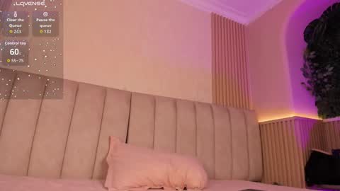 Naomi online show from March 27, 3:24 pm