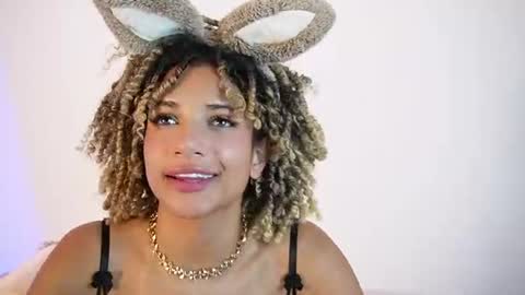 naomidawson online show from July 10, 2:38 am