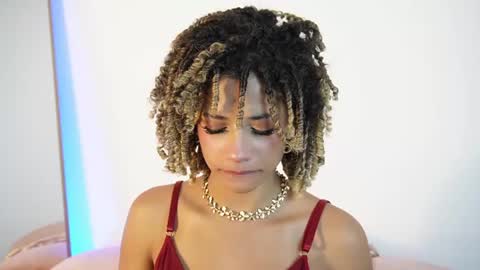 naomidawson online show from August 8, 12:20 am