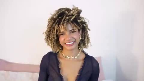 naomidawson online show from June 13, 11:26 pm