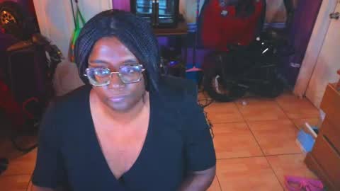 Naomi online show from May 7, 10:22 am