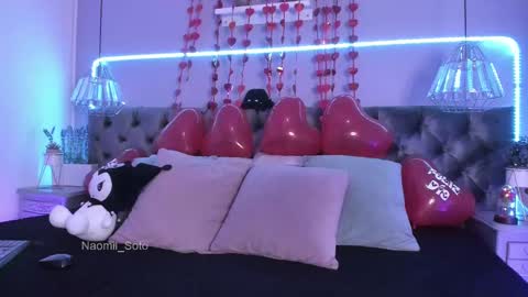 Snapshot of naomii_soto chatting on February 14, 10:25 pm Naomi online show from February 14, 10:25 pm