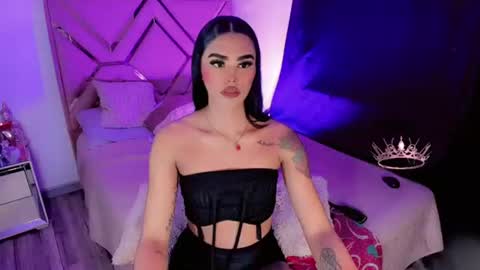 naomisaenz01 online show from July 28, 7:39 pm