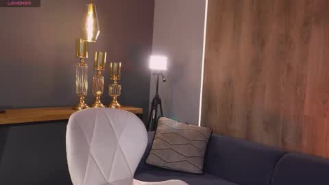 Naomi online show from February 20, 1:24 pm