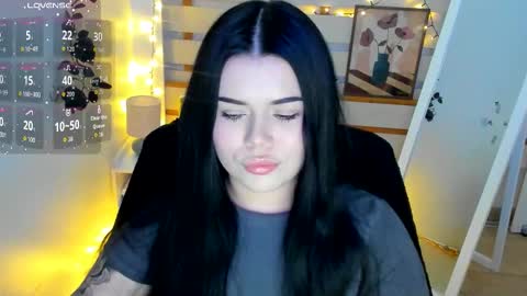 Naomi online show from February 8, 9:18 pm