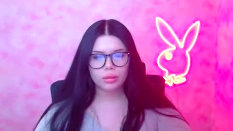 Naomi online show from December 19, 6:58 pm