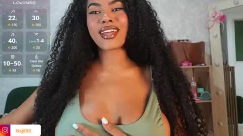 Naomi     online show from January 12, 11:23 pm