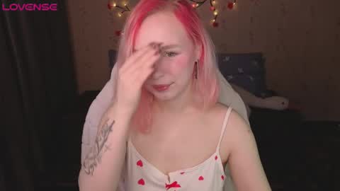 Naomi online show from May 16, 8:51 pm