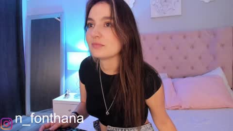 Snapshot of nashlyfontanna chatting on January 14, 2:22 pm Nashly Fontana online show from January 14, 2:22 pm