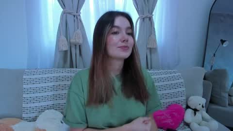 Nashly Fontana online show from June 1, 1:23 pm