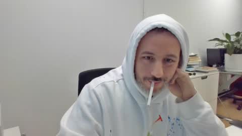 nassobout online show from February 20, 9:42 pm