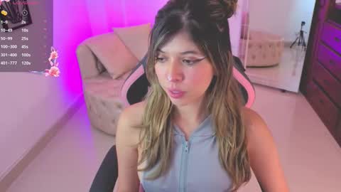 Snapshot of nataasha___ chatting on October 14, 3:20 am NATASHA online show from October 14, 3:20 am