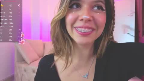 Snapshot of nataasha___ chatting on October 1, 3:49 am NATASHA online show from October 1, 3:49 am