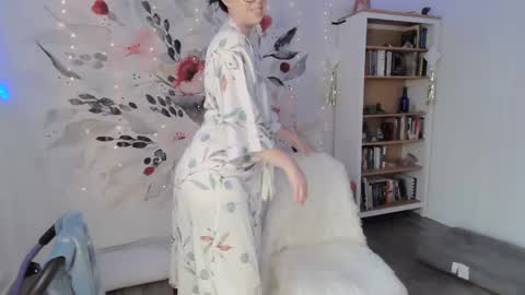 Snapshot of natahsaluxxx chatting on December 18, 3:22 pm Natasha Luxxx online show from December 18, 3:22 pm