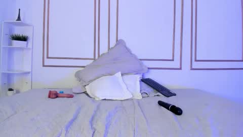 Snapshot of natalia_aguirre chatting on February 17, 6:28 pm Naty online show from February 17, 6:28 pm