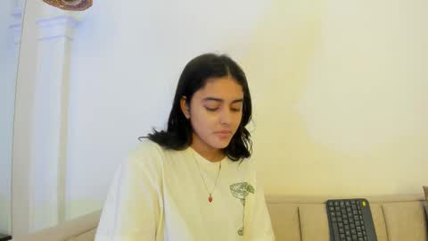 Snapshot of natalia_aguirre chatting on October 13, 12:29 pm Naty online show from October 13, 12:29 pm