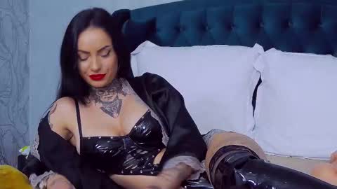 Snapshot of nataliacristal chatting on October 17, 6:39 am Natalia Cristal online show from October 17, 6:39 am