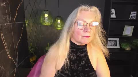 Snapshot of natalicloud chatting on October 14, 4:10 pm NataliCloud online show from October 14, 4:10 pm
