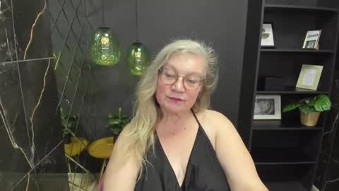 Snapshot of natalicloud chatting on September 12, 2:08 pm NataliCloud online show from September 12, 2:08 pm