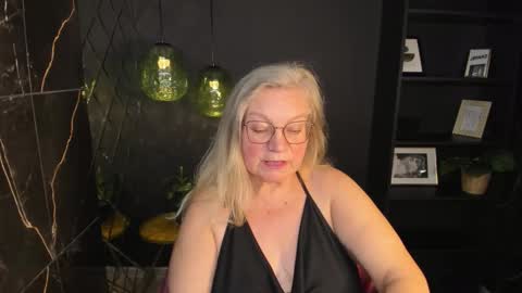 Snapshot of natalicloud chatting on October 5, 3:41 pm NataliCloud online show from October 5, 3:41 pm