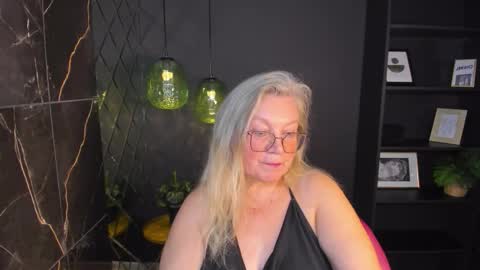 Snapshot of natalicloud chatting on October 17, 3:05 pm NataliCloud online show from October 17, 3:05 pm