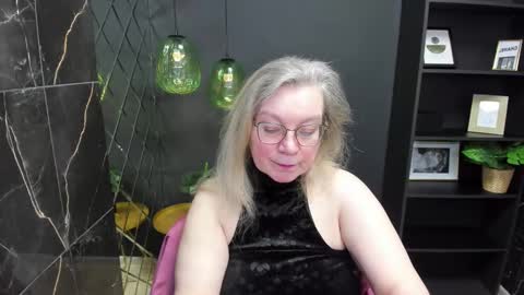 Snapshot of natalicloud chatting on March 3, 12:50 pm NataliCloud online show from March 3, 12:50 pm