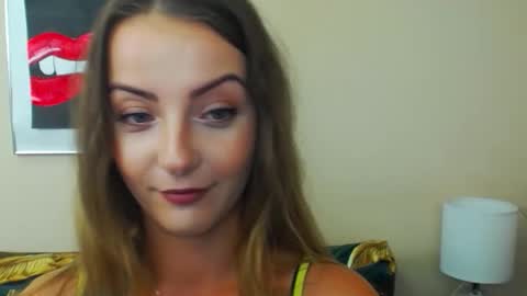 Snapshot of natalie_live chatting on September 18, 8:40 am NatalieSexy online show from September 18, 8:40 am