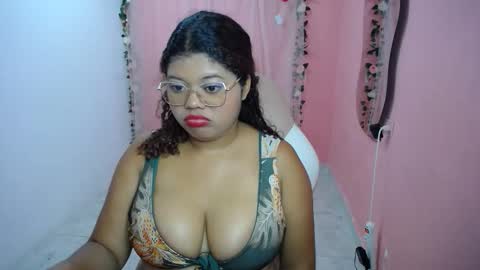Snapshot of natalie_tits1 chatting on October 18, 8:46 pm natalie_tits1 online show from October 18, 8:46 pm