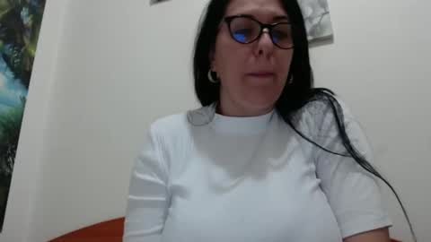 Snapshot of natally565656 chatting on February 27, 10:01 am natally online show from February 27, 10:01 am