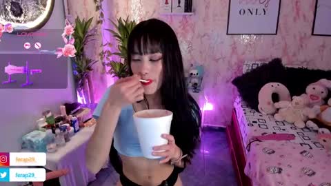 Snapshot of nataly_29 chatting on February 7, 12:31 am MissNatis online show from February 7, 12:31 am