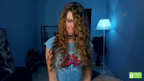 Natalie online show from November 18, 5:21 am