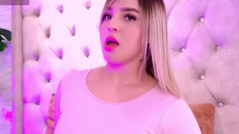 Snapshot of nataly_lblanck chatting on October 21, 12:10 pm nataly_lblanck online show from October 21, 12:10 pm