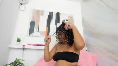 Snapshot of nataly_velez chatting on October 13, 12:40 pm Naty online show from October 13, 12:40 pm