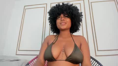 Snapshot of nataly_velez chatting on March 12, 12:20 am Naty online show from March 12, 12:20 am