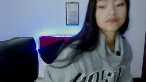 Nataly Escobar online show from February 24, 1:25 pm