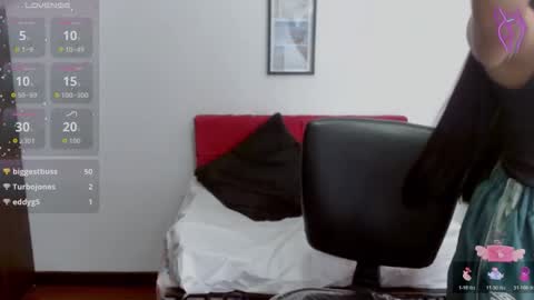 Nataly Escobar online show from November 11, 5:15 pm