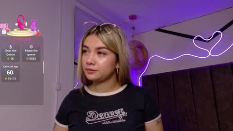 Snapshot of natasha__black chatting on September 28, 7:34 pm Natasha online show from September 28, 7:34 pm