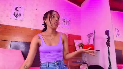 Snapshot of natasha_luna_ chatting on February 27, 1:41 am Natasha online show from February 27, 1:41 am