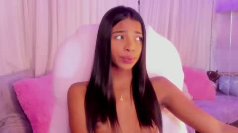 Snapshot of natasha_smith_ws chatting on March 11, 12:22 am Natasha online show from March 11, 12:22 am