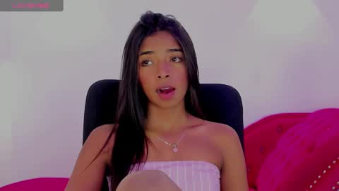 Snapshot of natasha_smith_ws chatting on February 8, 6:11 pm Natasha online show from February 8, 6:11 pm