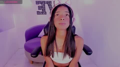 Snapshot of natasha_smith_ws chatting on January 28, 3:35 pm Natasha online show from January 28, 3:35 pm