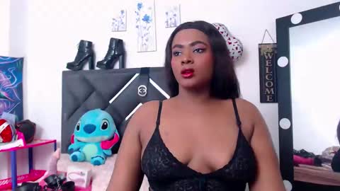 Snapshot of natashasexxy__ chatting on October 5, 11:23 pm natashasexxy__ online show from October 5, 11:23 pm