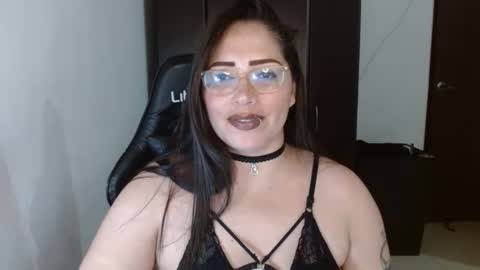 Snapshot of natashasmithe chatting on October 8, 1:57 am Natasha Smithe online show from October 8, 1:57 am