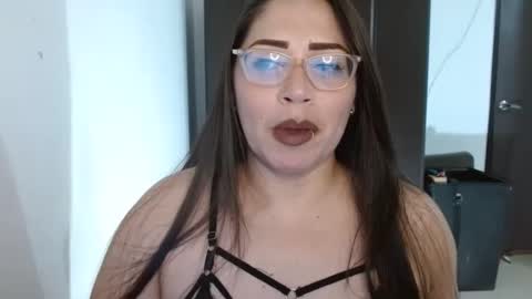 Snapshot of natashasmithe chatting on September 23, 2:27 am Natasha Smithe online show from September 23, 2:27 am