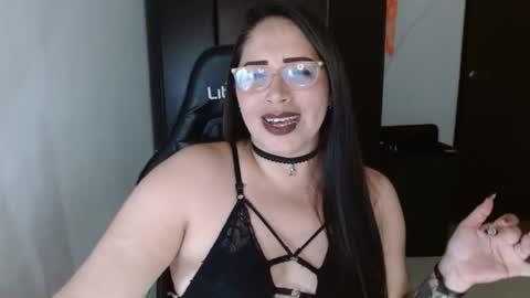 Snapshot of natashasmithe chatting on October 17, 1:31 am Natasha Smithe online show from October 17, 1:31 am