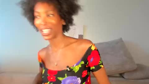 Natassia Dreams online show from March 25, 1:23 am