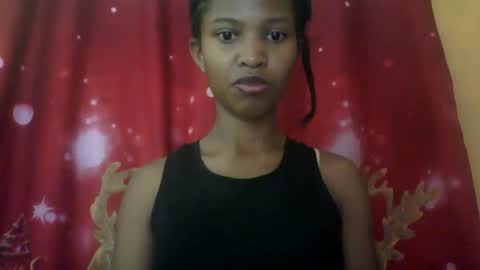 Snapshot of nathalie004 chatting on September 19, 11:25 am nathalie004 online show from September 19, 11:25 am