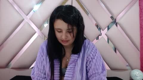 nathaly low online show from November 22, 3:27 am