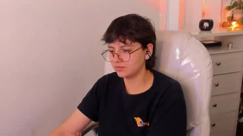 nathalyy_ds online show from May 6, 4:13 pm